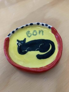 Mini-plate with cat