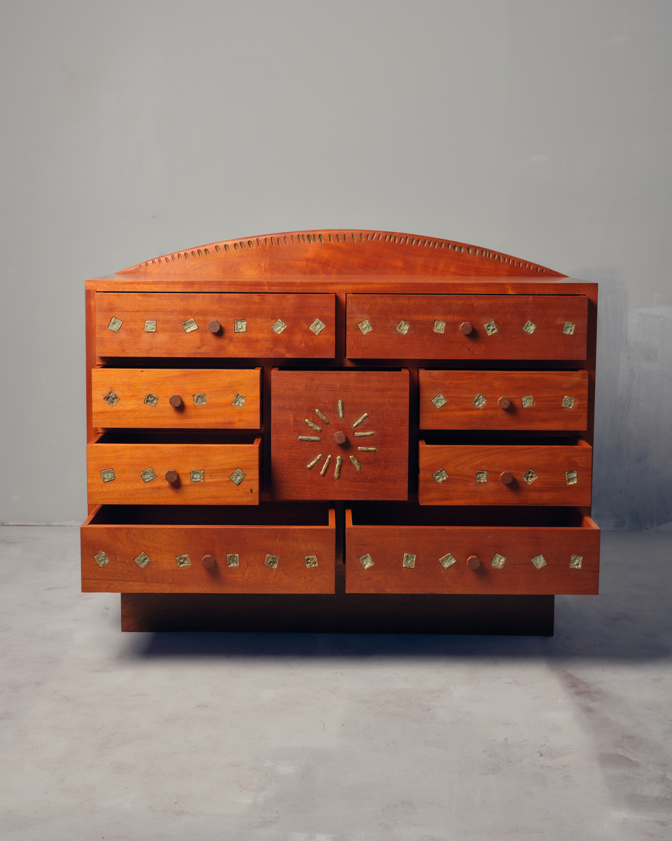 Chest of drawers